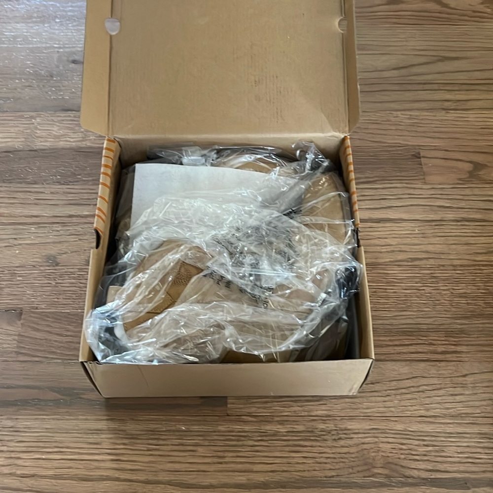 Women’s brown cowboy boots size: 5.5